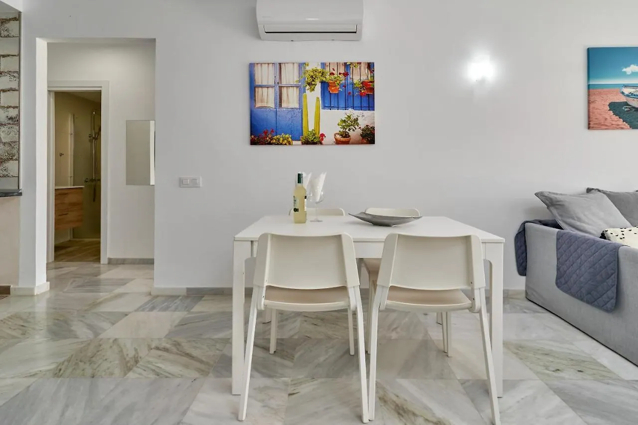 Apartment Las Rosas House Nerja